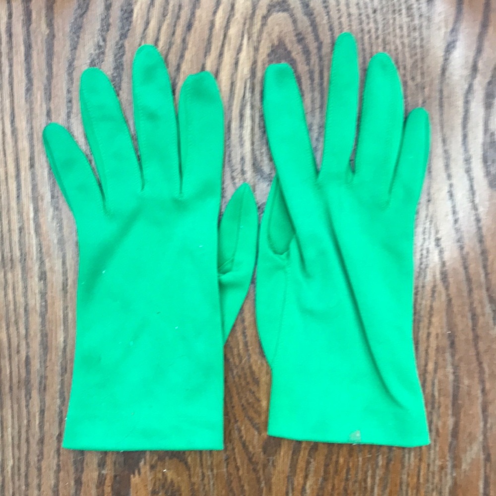 Women’s vintage gloves
